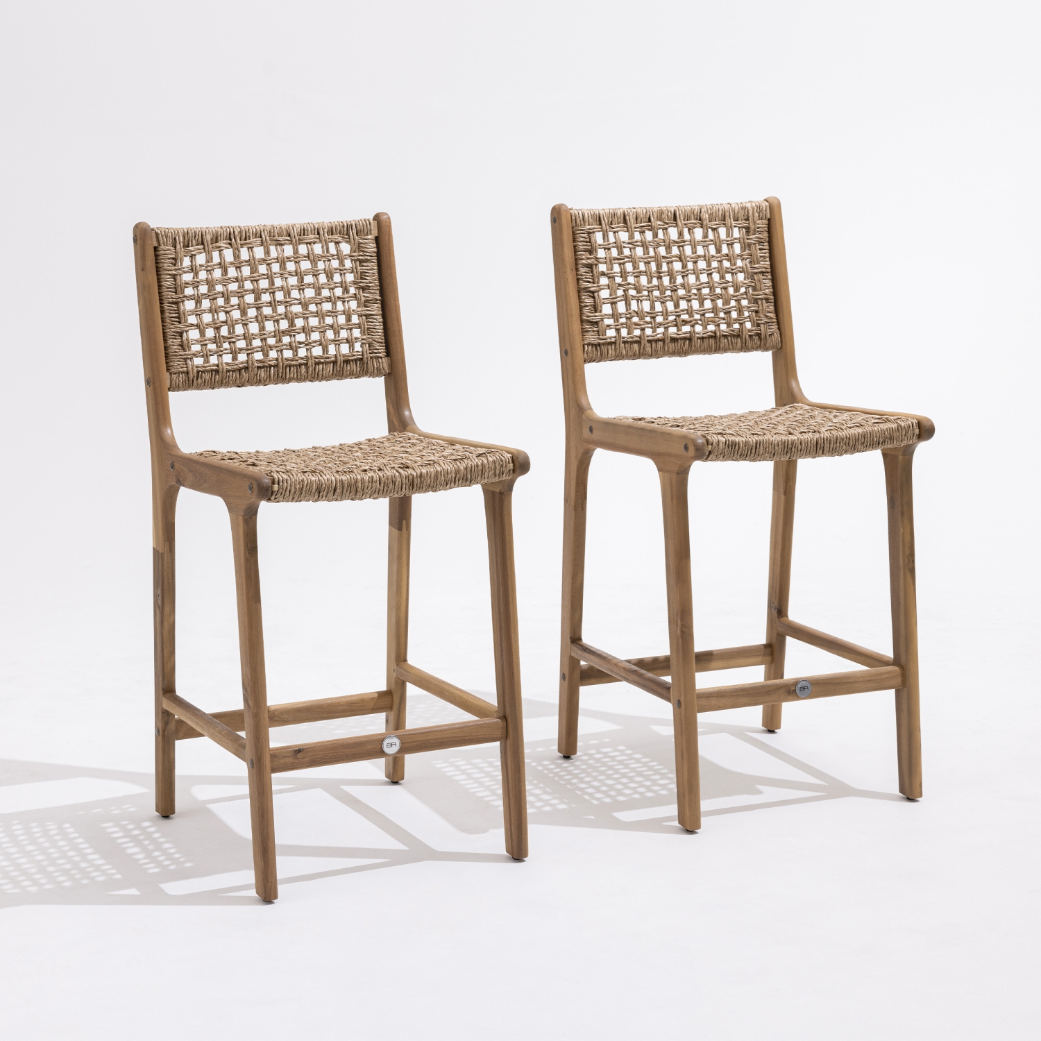 Lexia - Lot de 2 tabourets de bar intérieur/extérieur en bois d'acacia et résine tressée H76cm - Bois clair