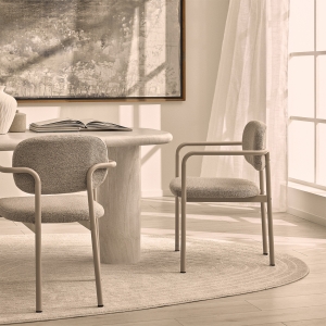 Stuart - Lot de 2 fauteuils de table en tissu bouclette pieds beiges - Beige